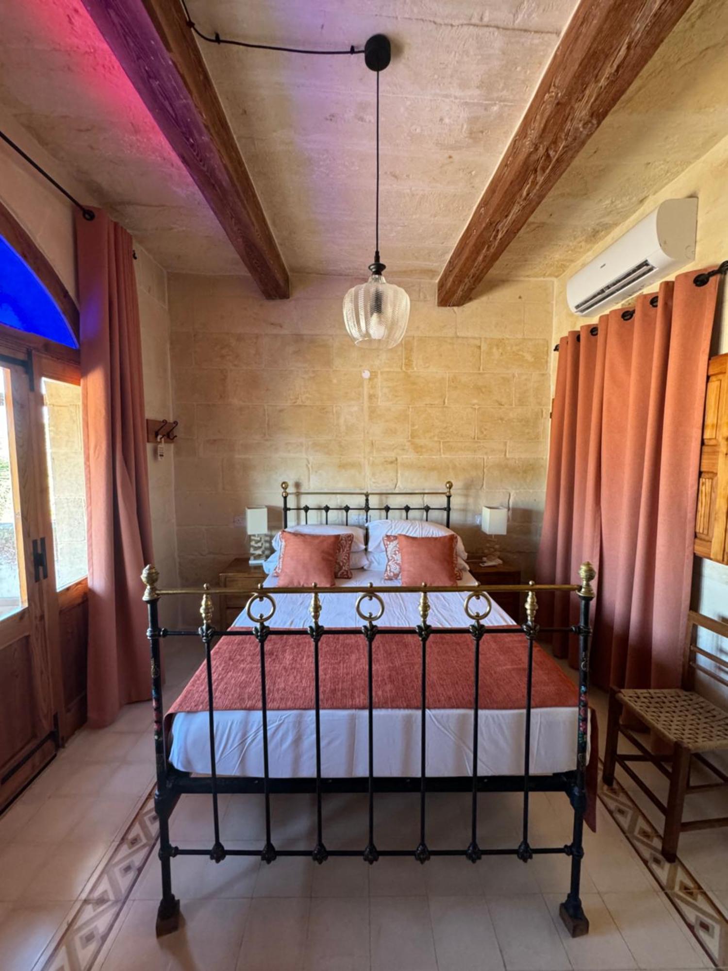 Maria'S B&B Għasri Exteriör bild